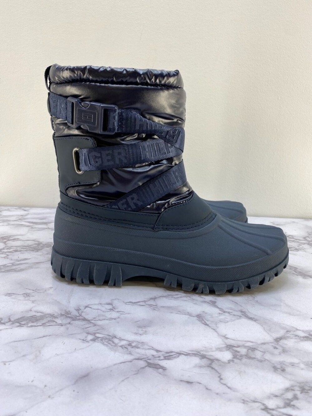 Tommy Hilfiger Women's Navy Macky Snow Boot SZ 7